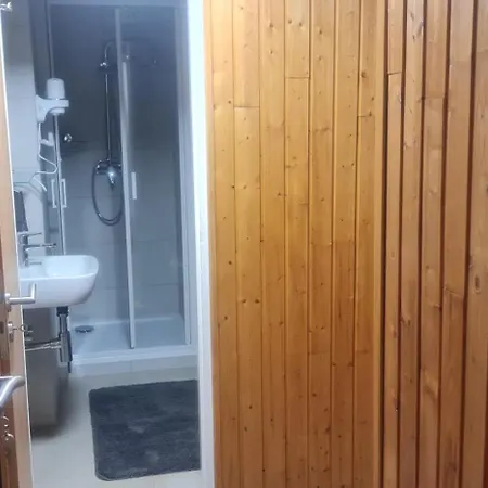 V Kopci 3*