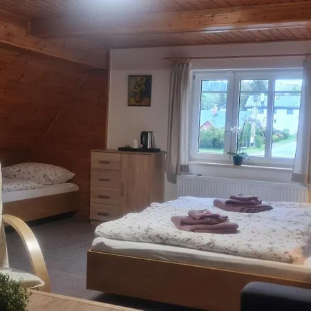 V Kopci Guest house Korenov