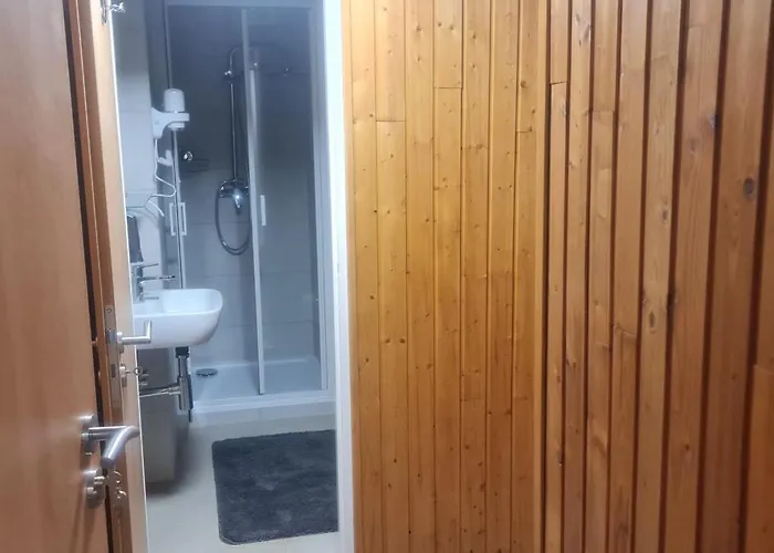 V Kopci 3*